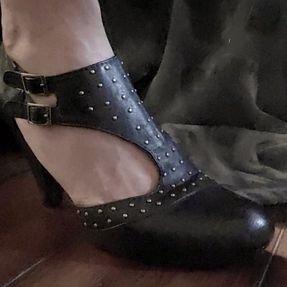 Aldo Round Toe, Strappy, Double Buckle Studded Detail Dance Heels, Size 38